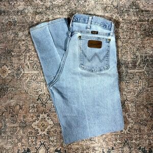 Wrangler 1047MAC Performance Cowboy Cut Jeans Men's 33x31 Blue Denim Straight